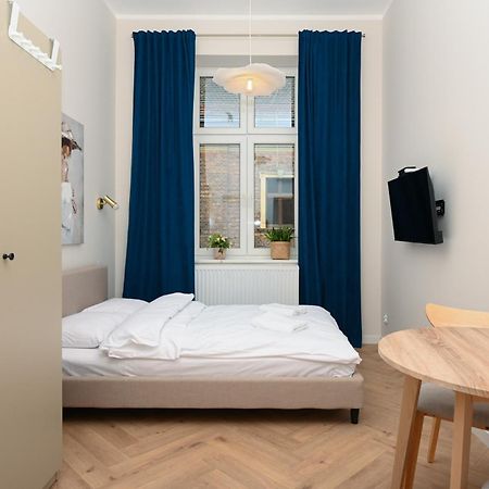 Rentplanet - Studio Plac Matejki Krakow Ngoại thất bức ảnh